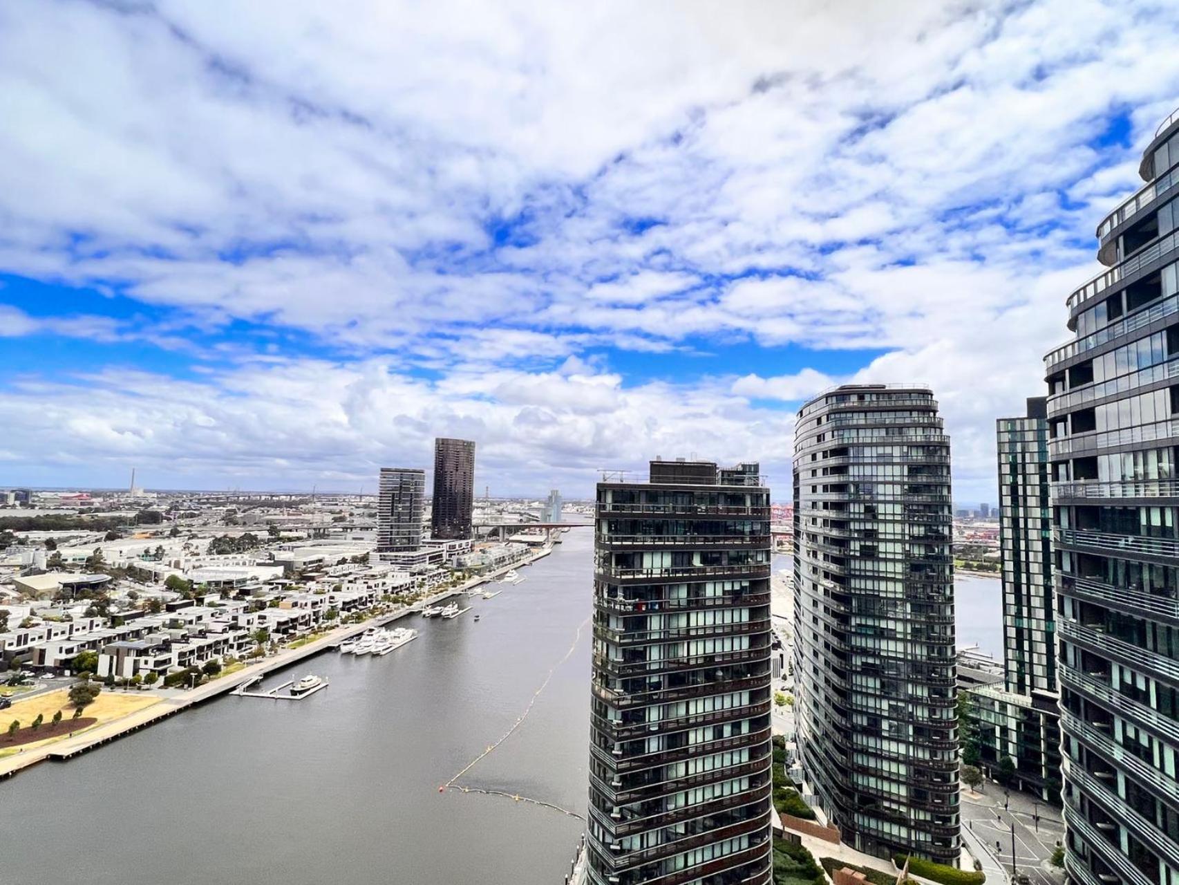 Winston Apartments Docklands Мелбърн Екстериор снимка
