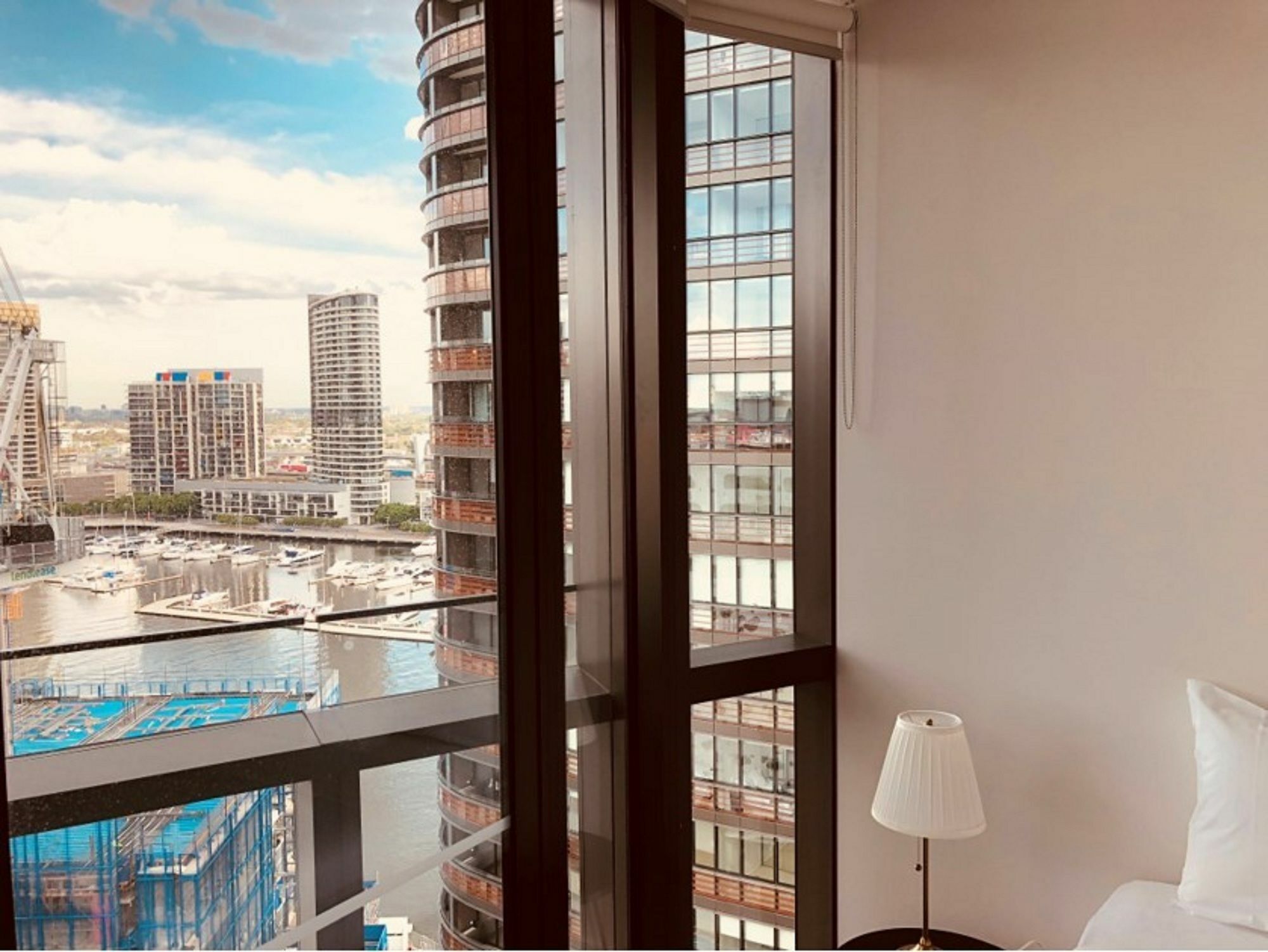 Winston Apartments Docklands Мелбърн Екстериор снимка